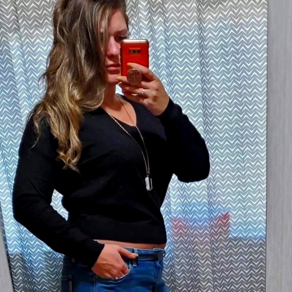 Women's Long Sleeve Cropped Black Sweater